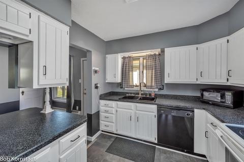 204 W May St, Belding, MI 48809 photo 12