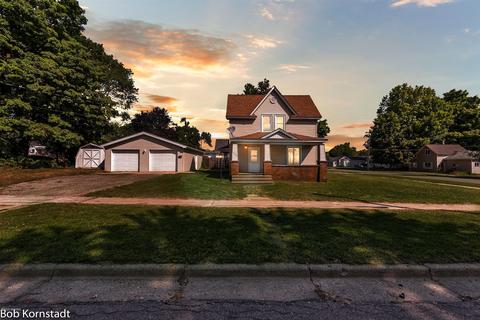 204 W May St, Belding, MI 48809 photo 1