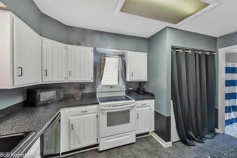 204 W May St, Belding, MI 48809 photo 13