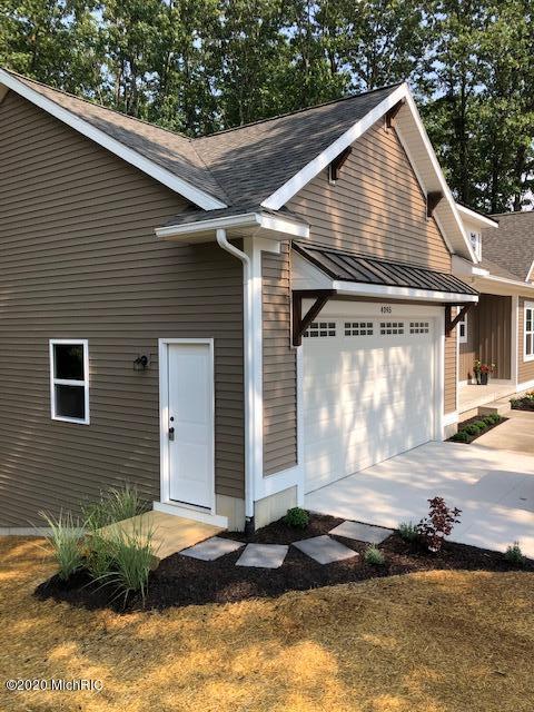 4095 Ronalds Rd, Dorr, MI 49323 photo 3