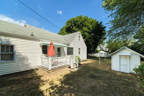 409 Eighth St, Manistee, MI 49660 photo 40