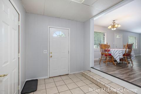 327 13th St, Plainwell, MI 49080 photo 13
