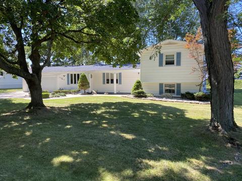 253 Mcmahon Dr, Bronson, MI 49028 photo 1