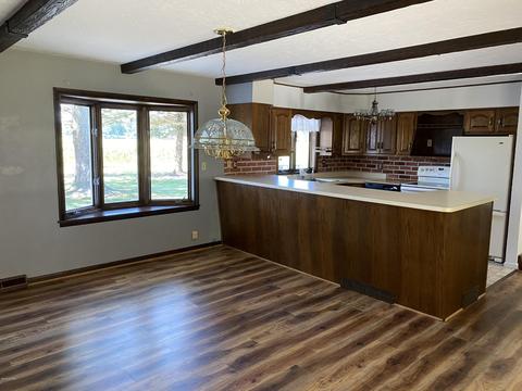 253 Mcmahon Dr, Bronson, MI 49028 photo 2