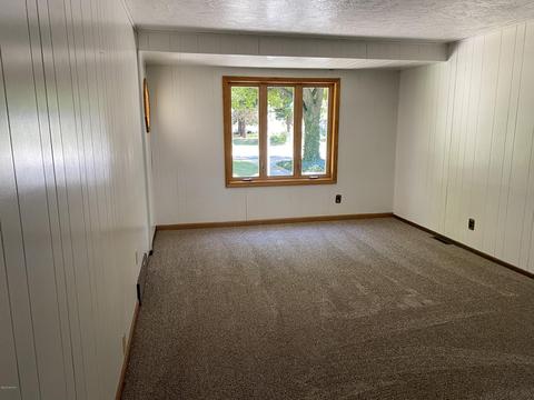 253 Mcmahon Dr, Bronson, MI 49028 photo 4