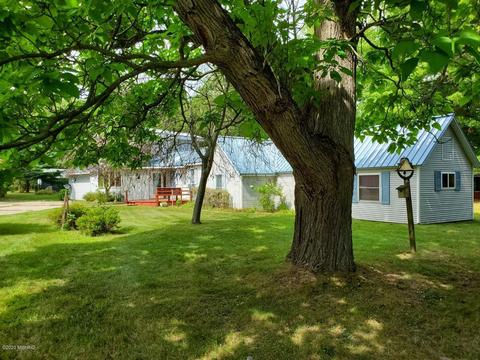 5616 N Utter Rd, Irons, MI 49644 photo 1