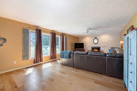 9307 E Arrowhead Dr, Scotts, MI 49088 photo 8