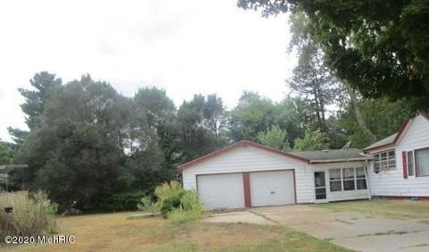 519 Twelfth St, Three Rivers, MI 49093 photo 3