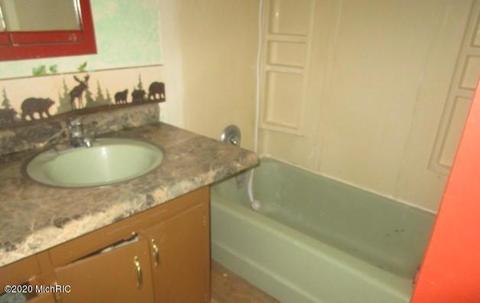 519 Twelfth St, Three Rivers, MI 49093 photo 6