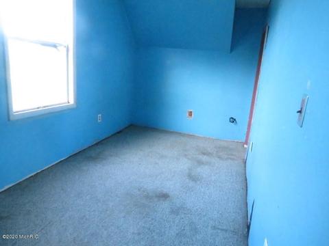 2131 E 40th St, White Cloud, MI 49349 photo 9