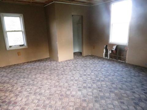 2131 E 40th St, White Cloud, MI 49349 photo 10