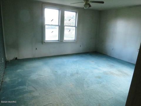 2131 E 40th St, White Cloud, MI 49349 photo 7