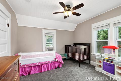 111 E Mark St, Sparta, MI 49345 photo 10