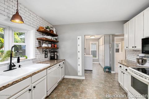111 E Mark St, Sparta, MI 49345 photo 19