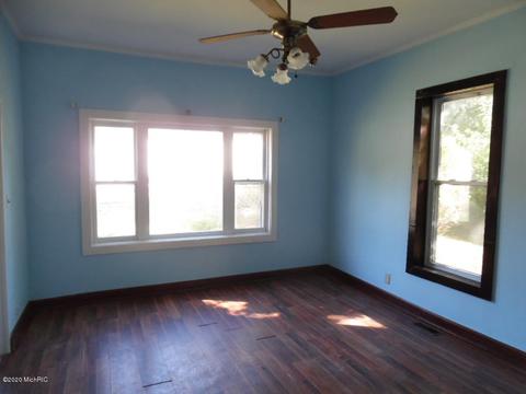 610 E State St, Cassopolis, MI 49031 photo 7