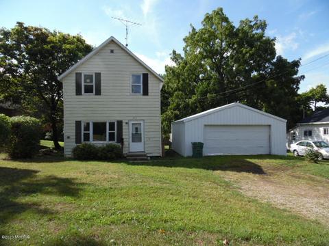 610 E State St, Cassopolis, MI 49031 photo 1