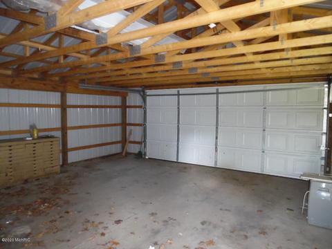 610 E State St, Cassopolis, MI 49031 photo 9