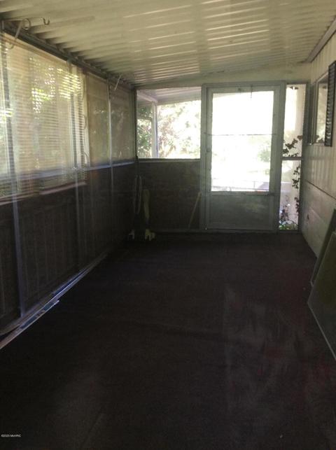 58791 46th St, Lawrence, MI 49064 photo 9