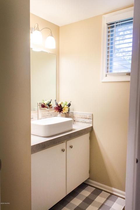 601 Adaway Ave SE, Ada, MI 49301 photo 16