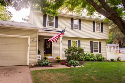601 Adaway Ave SE, Ada, MI 49301 photo 3