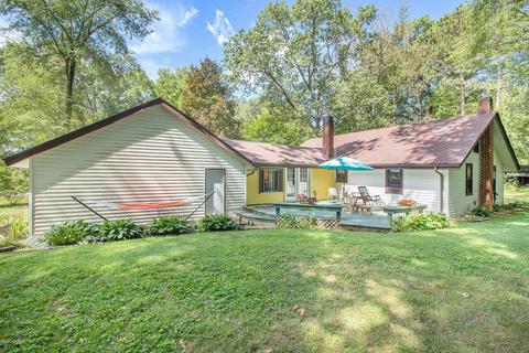 8944 E Gull Lake Dr, Augusta, MI 49012 photo 4