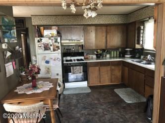 351 W First St, Stanton, MI 48888 photo 6