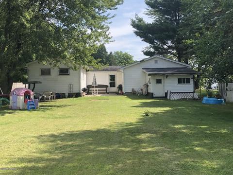 351 W First St, Stanton, MI 48888 photo 15