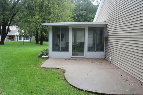1024 Wedgewood Dr, Plainwell, MI 49080 photo 2
