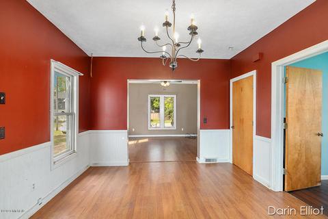 610 Crawford St, Belding, MI 48809 photo 6