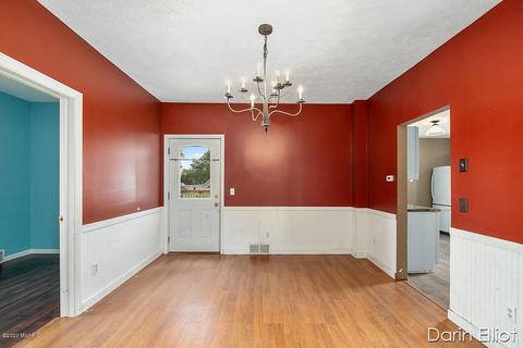 610 Crawford St, Belding, MI 48809 photo 7