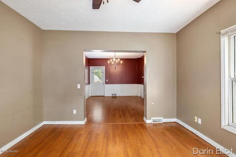 610 Crawford St, Belding, MI 48809 photo 5