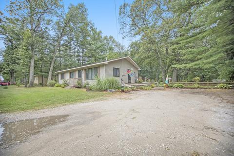 6155 Whitehall Rd, Whitehall, MI 49461 photo 8