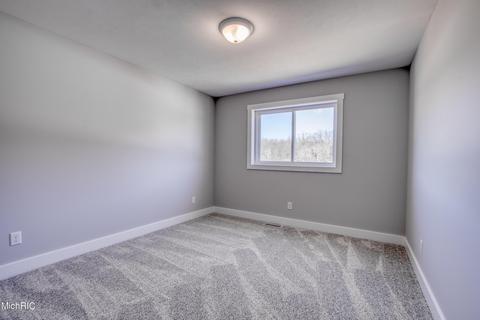 5333 N Point Dr, Pierson, MI 49339 photo 27