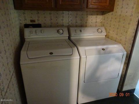 2826 S Oak Ave, White Cloud, MI 49349 photo 13