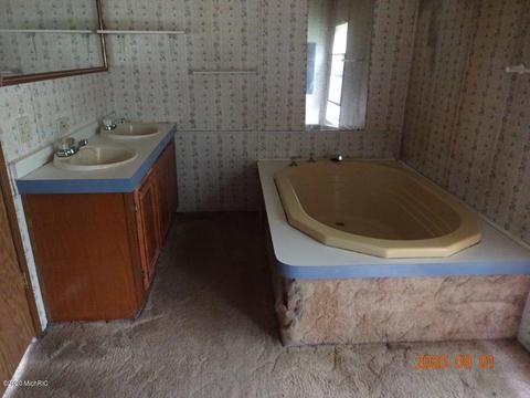 2826 S Oak Ave, White Cloud, MI 49349 photo 12