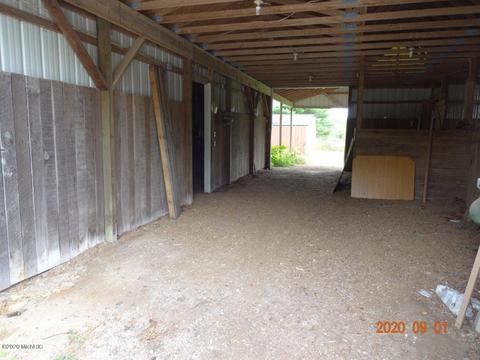 2826 S Oak Ave, White Cloud, MI 49349 photo 22