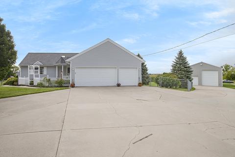 1496 102nd Ave, Plainwell, MI 49080 photo 1