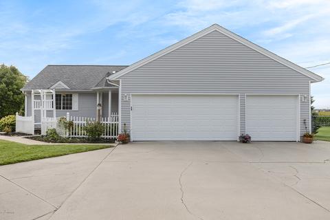 1496 102nd Ave, Plainwell, MI 49080 photo 2