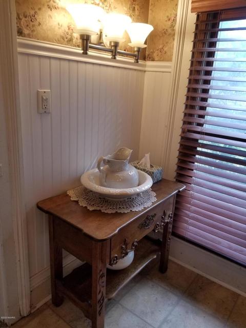 440 White Pigeon Rd, Constantine, MI 49042 photo 9