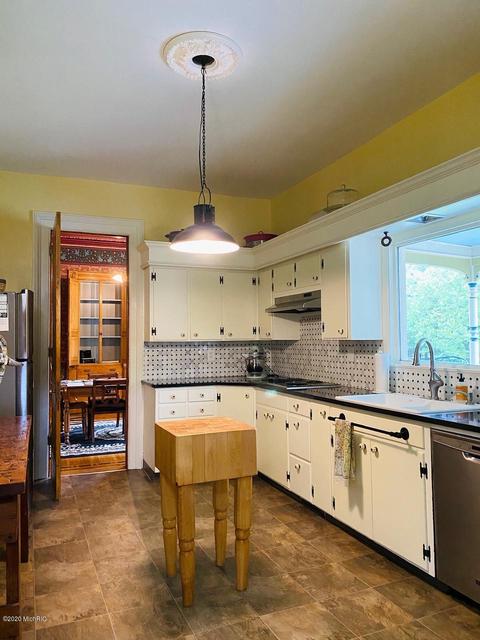 404 E Bridge St, Plainwell, MI 49080 photo 18