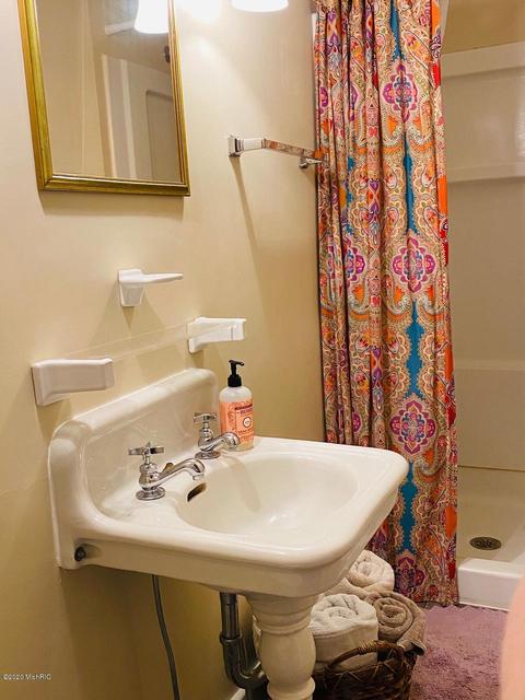 404 E Bridge St, Plainwell, MI 49080 photo 60
