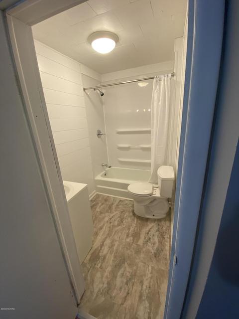 348 E Morrell St, Otsego, MI 49078 photo 12