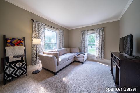 210 W High St, Belding, MI 48809 photo 7