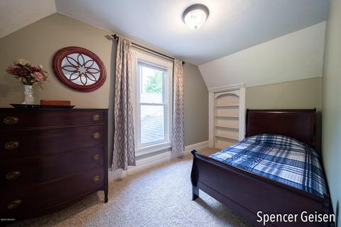 210 W High St, Belding, MI 48809 photo 25