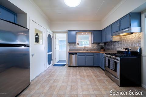 210 W High St, Belding, MI 48809 photo 12