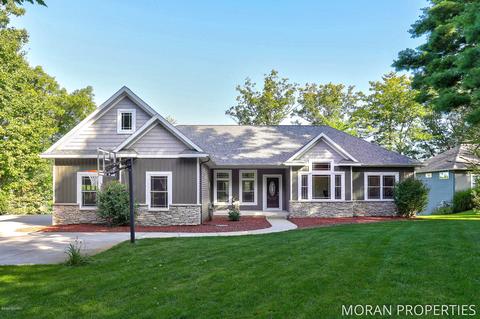 4347 W Pine Bluff Dr, Grant, MI 49327 photo 1
