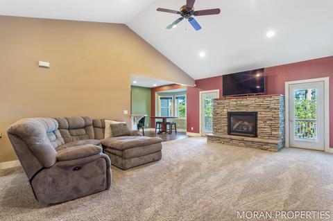 4347 W Pine Bluff Dr, Grant, MI 49327 photo 8