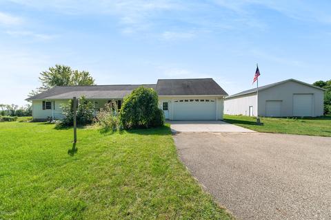 5203 Herbert Rd, Hickory Corners, MI 49060 photo 2