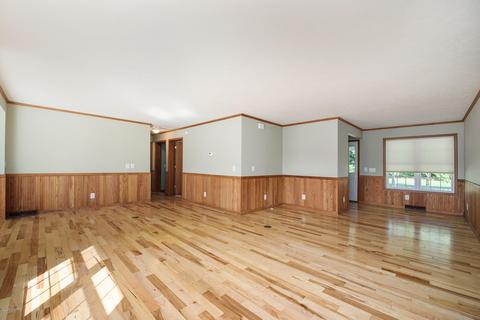 5203 Herbert Rd, Hickory Corners, MI 49060 photo 6
