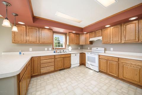 5203 Herbert Rd, Hickory Corners, MI 49060 photo 9